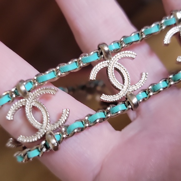 Chanel B18 C Cruise Choker - Picture 10 of 15